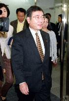 LDP's Kato reiterates plan to skip Diet sessions